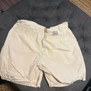 Columbia Men's Cream Cargo Shorts